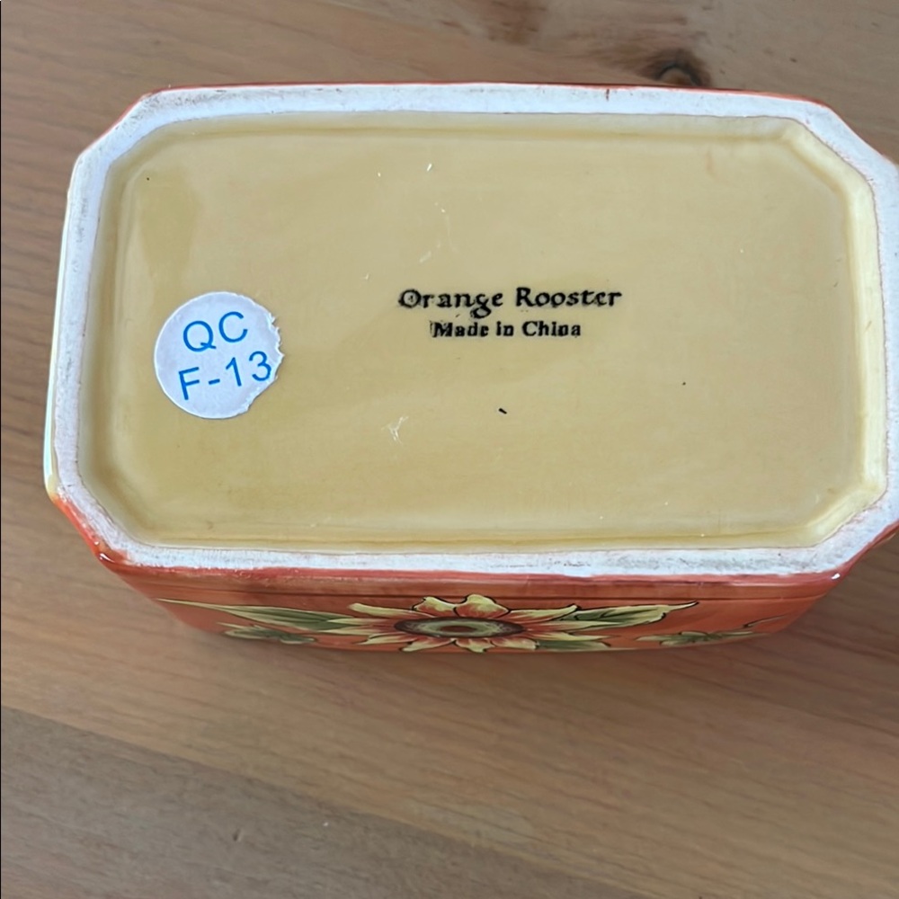 Vibrant Orange and Red Rooster Decor Accent butter dish - Picture 4 of 8